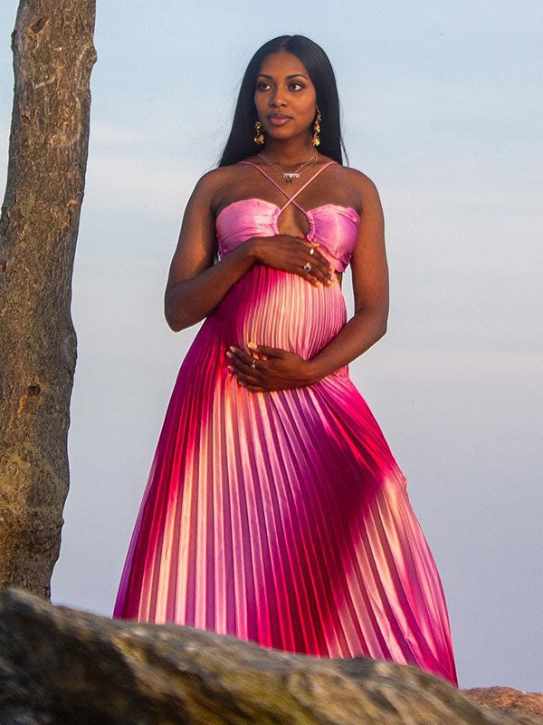Momnfancy Halter Neck Gradient Color Pleated Maternity Maxi Dress
