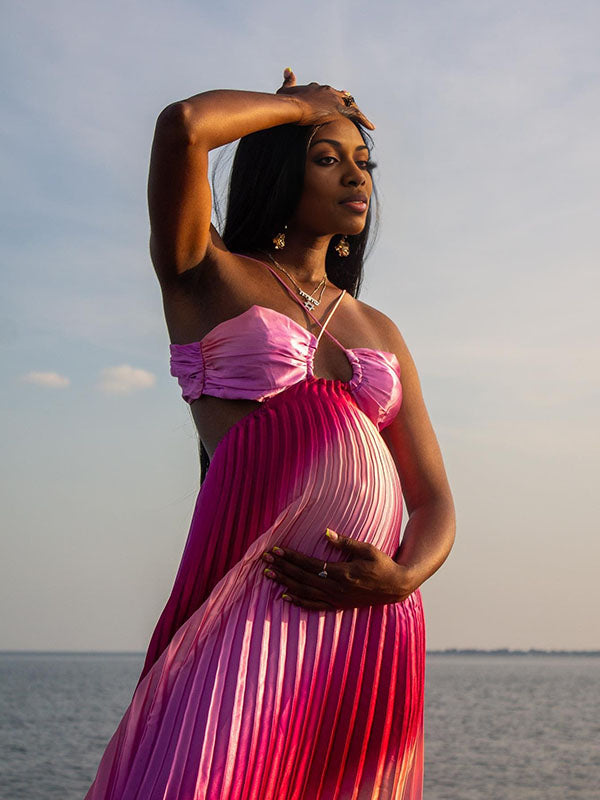 Momnfancy Halter Neck Gradient Color Pleated Maternity Maxi Dress