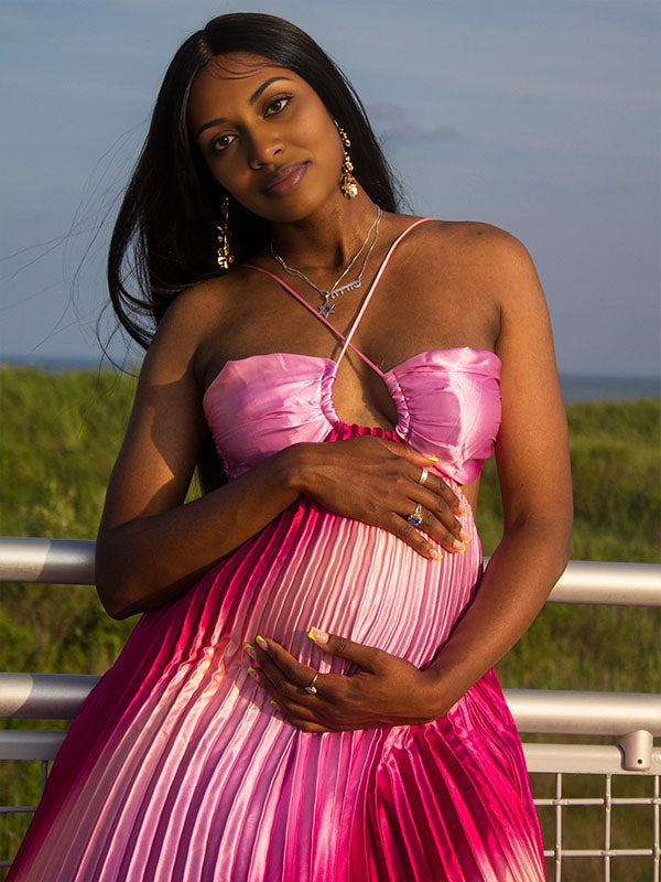 Momnfancy Halter Neck Gradient Color Pleated Maternity Maxi Dress