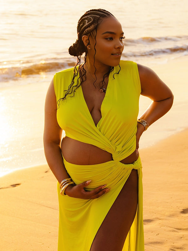 Momnfancy Cut Out Side Slit Ruched V-Neck Plus Size Photoshoot Maternity Maxi Dress