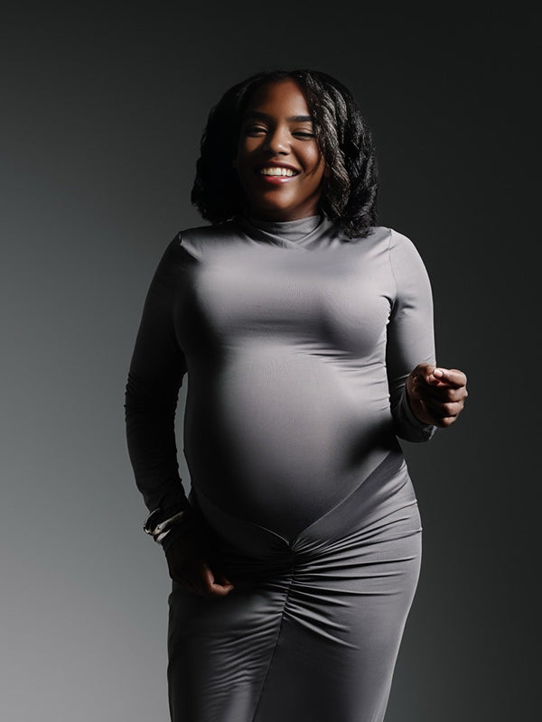 Momnfancy Waist-cinching Ruched Mermaid Solid Color Photoshoot Maternity Maxi Dress