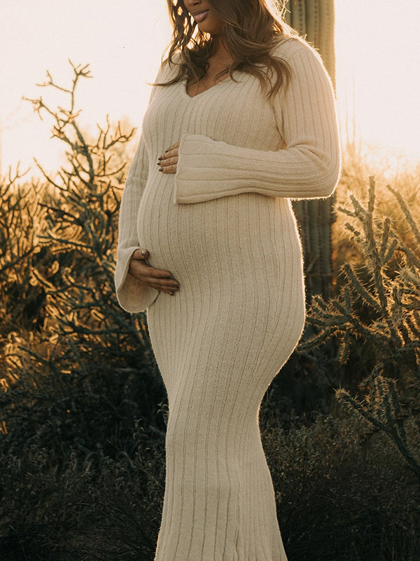 Momnfancy Apricot Knitting V-Neck Bodycon Long Sleeve Photoshoot Maternity Sweater Maxi Dress